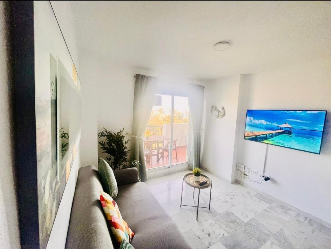 Two Bed, Two Bath Apartment With Sea Views - Angel De Miraflores مالقة المظهر الخارجي الصورة