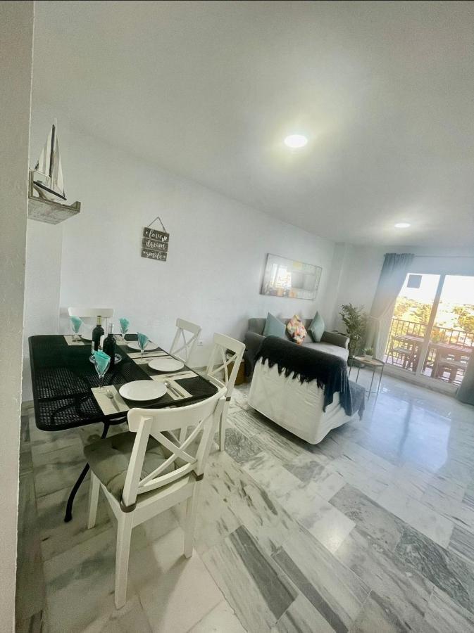 Two Bed, Two Bath Apartment With Sea Views - Angel De Miraflores مالقة المظهر الخارجي الصورة