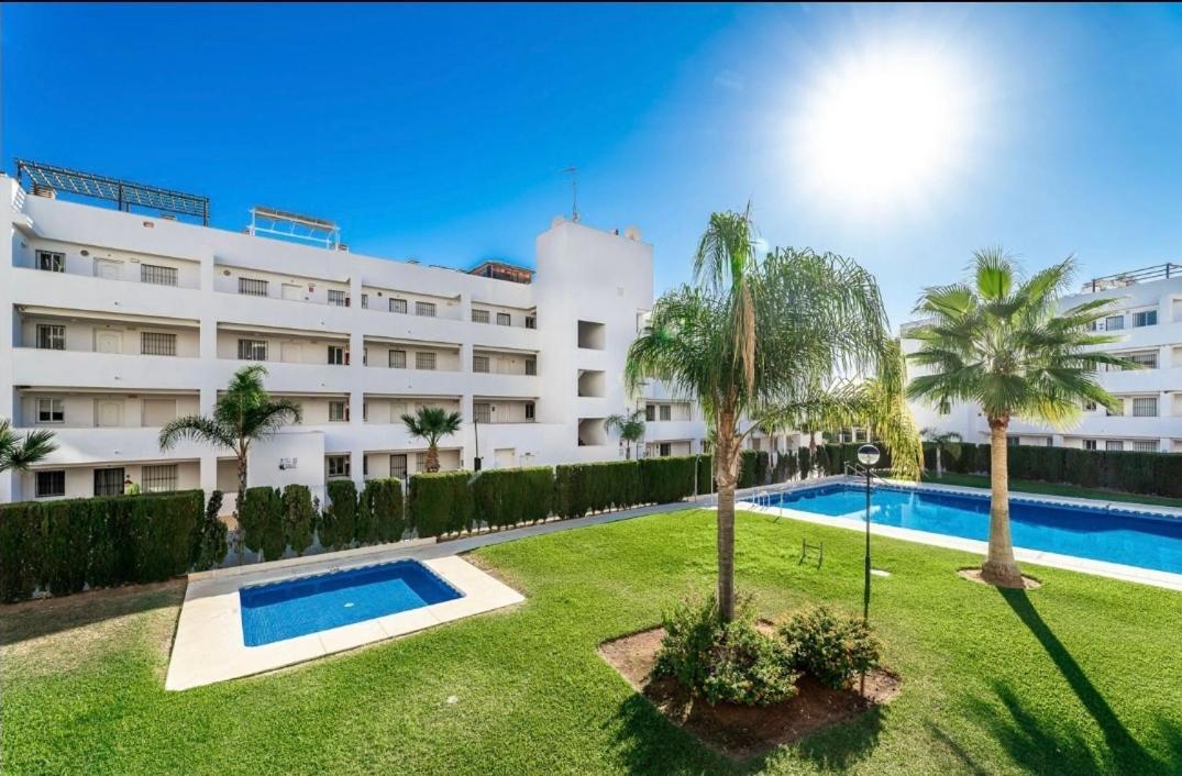 Two Bed, Two Bath Apartment With Sea Views - Angel De Miraflores مالقة المظهر الخارجي الصورة